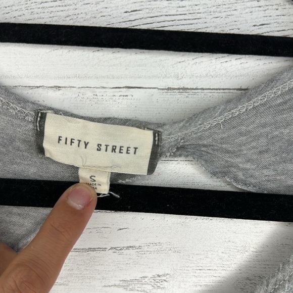 Fifty Street Twist Open Back Floral Tank | SIZE S - Picture 6 of 6